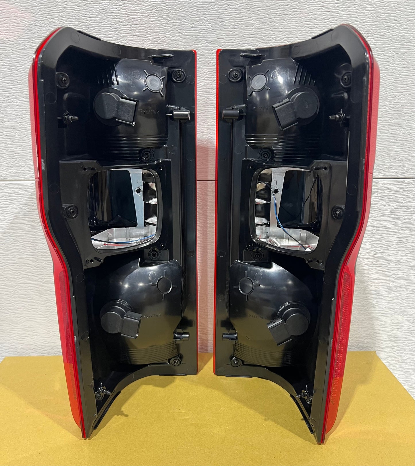 2023-2026 Ford Super Duty F250/F350/F450 Incandescent with BLIS Tail Lights