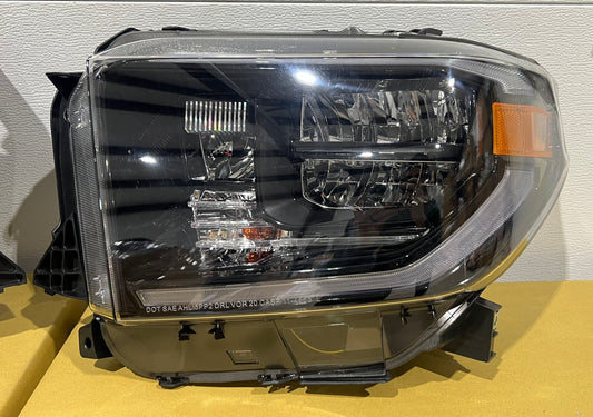 2014-2021 Toyota Tundra LED Reflector HeadLights