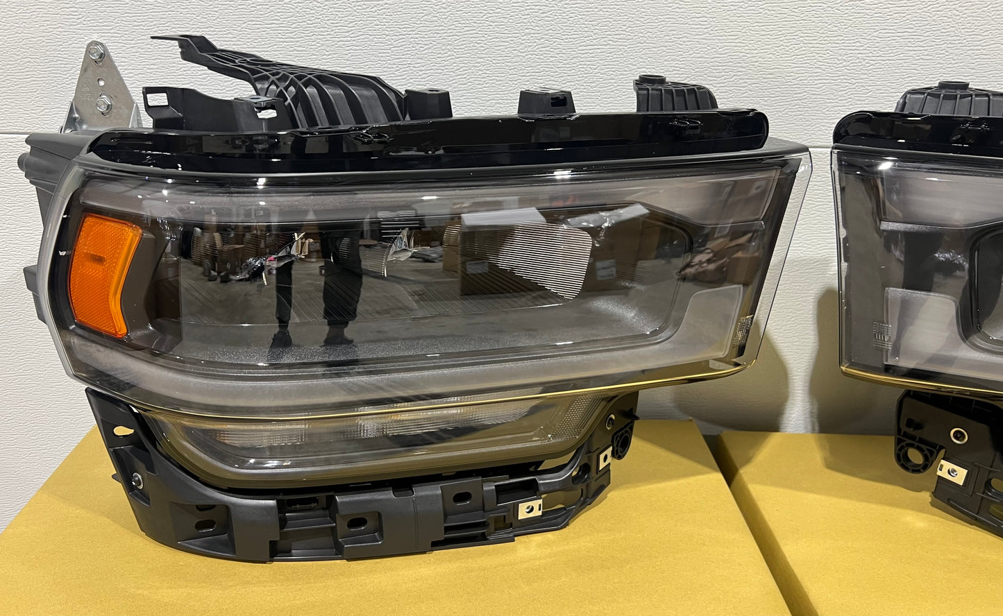 2019-2024 Ram 2500/3500 LED Reflector HeadLights (Black)