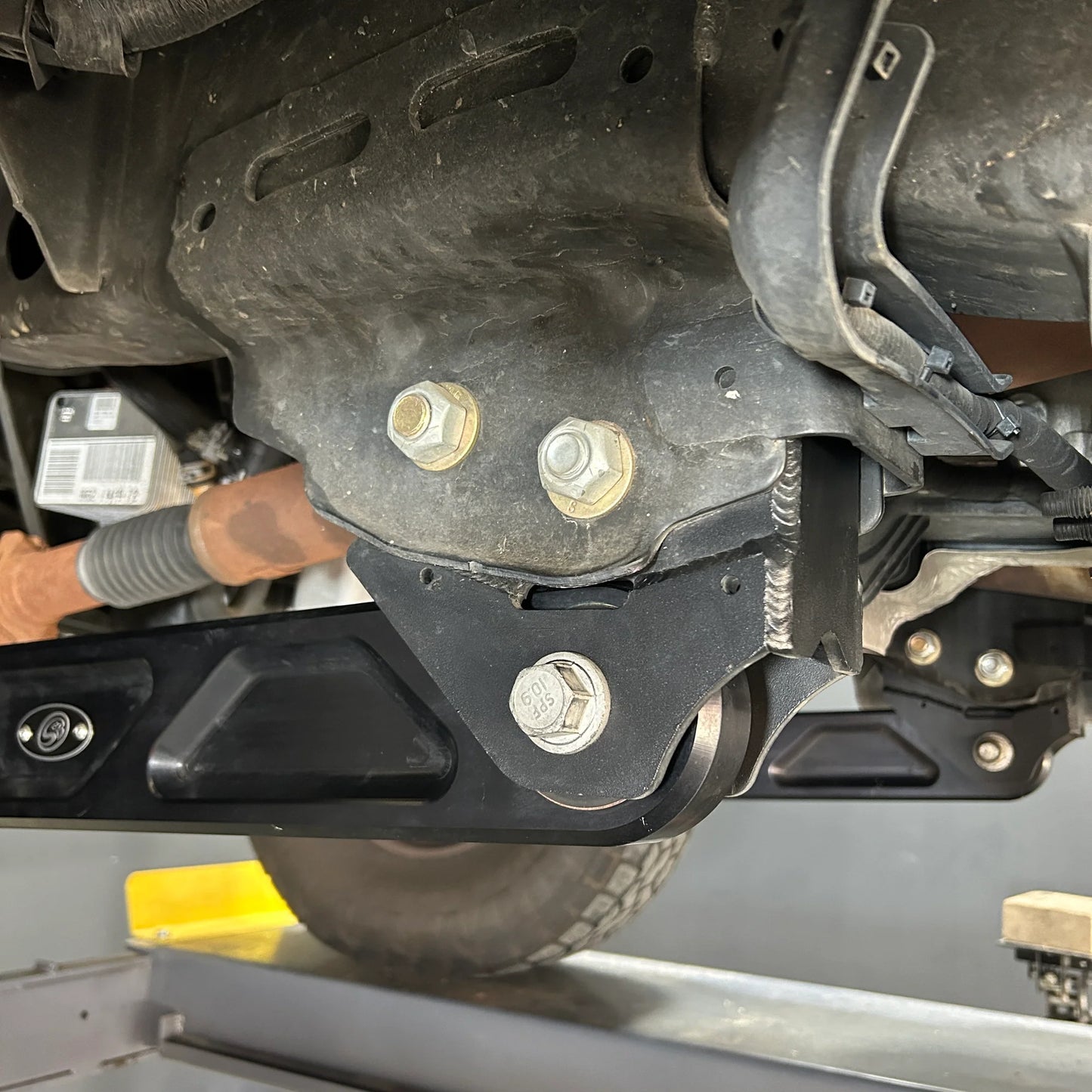 OUO 2.5” Fully Loaded Leveling Kit 2011-2016 Ford F250/F350