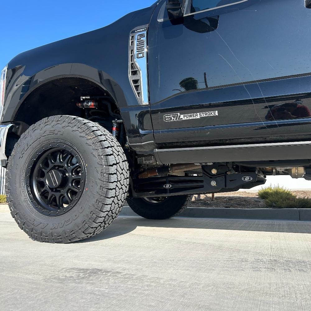 OUO 2.5” Fully Loaded Leveling Kit 2023+ Ford F250/F350