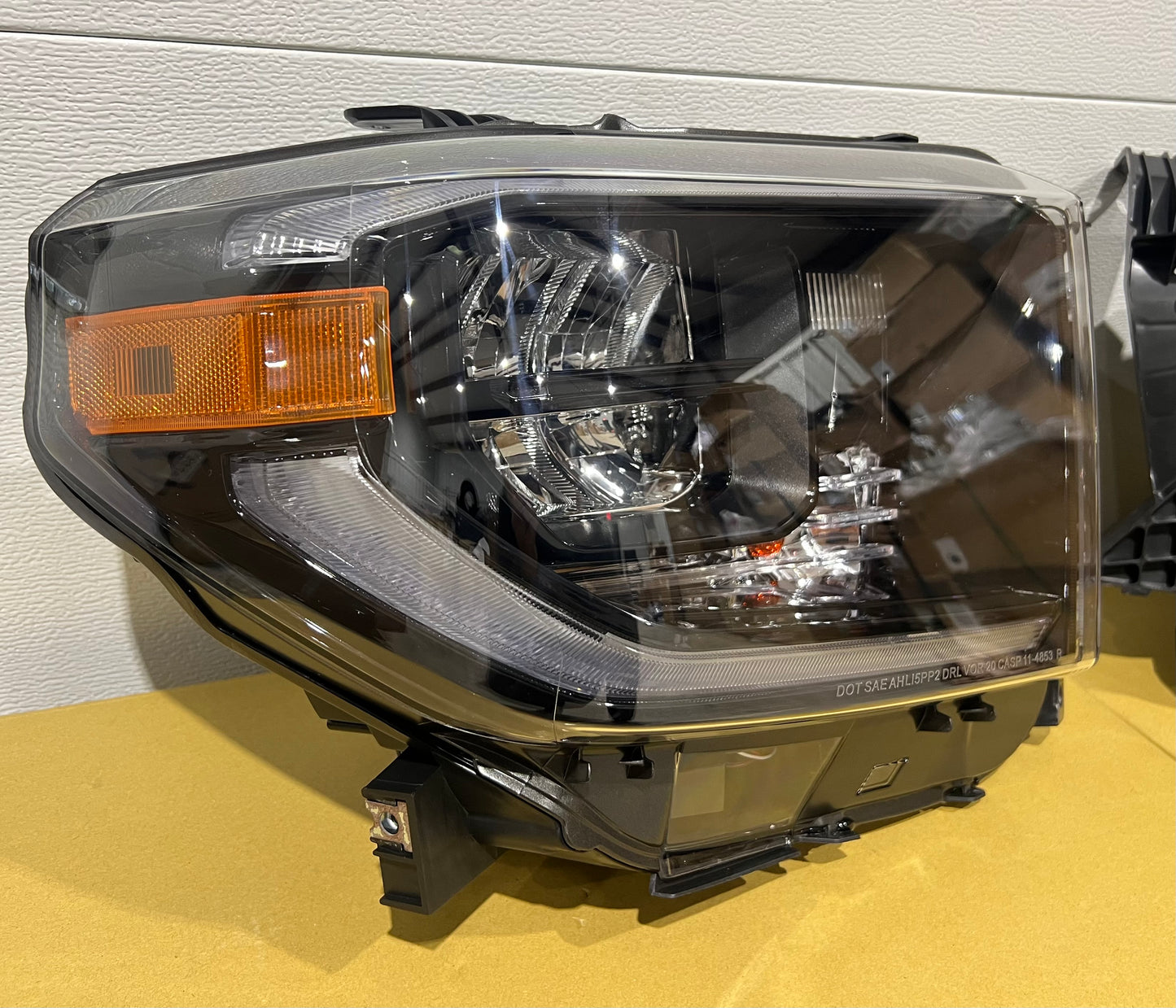 2014-2021 Toyota Tundra LED Reflector HeadLights