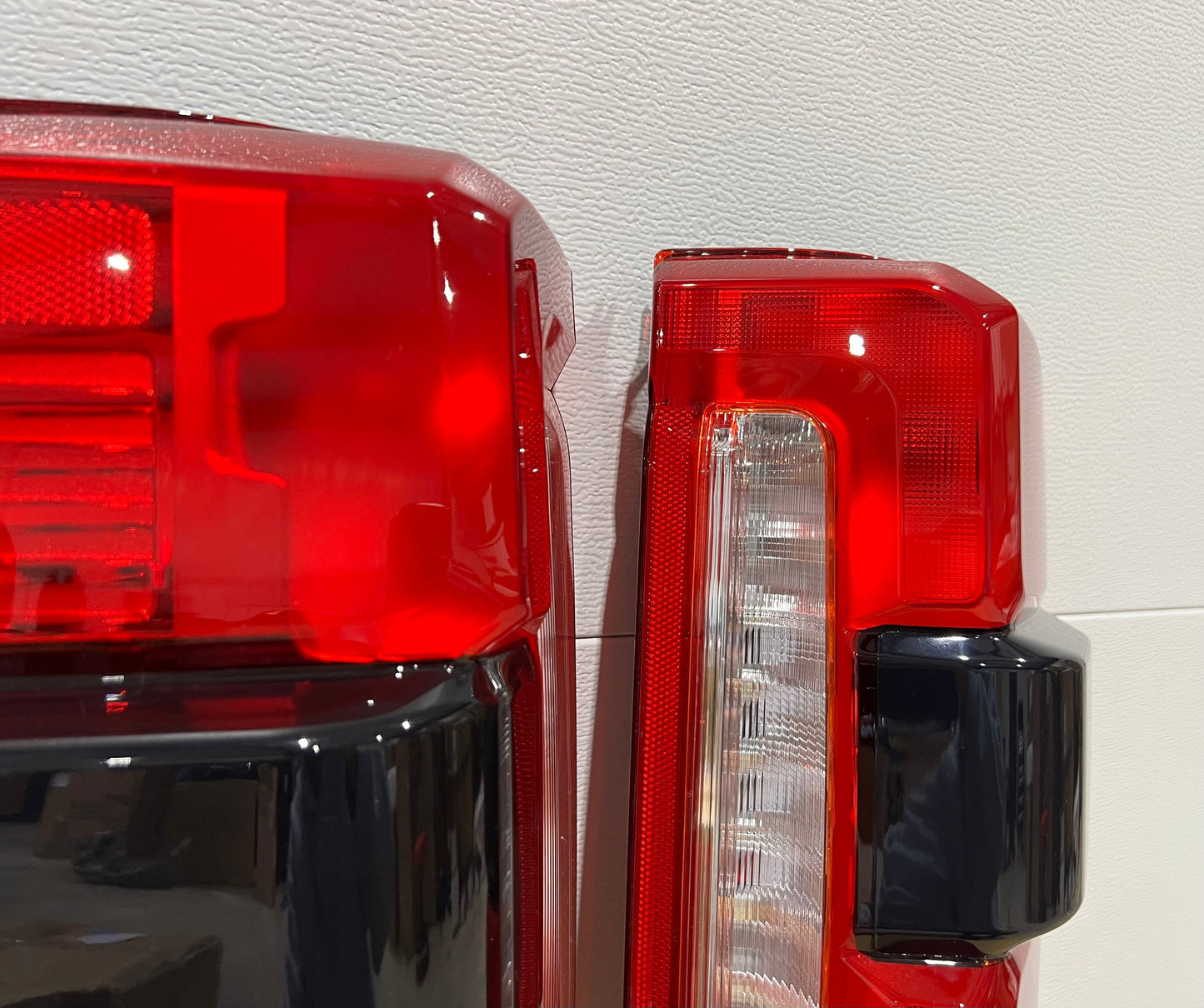 2023-2026 Ford Super Duty F250/F350/F450 Incandescent with BLIS Tail Lights