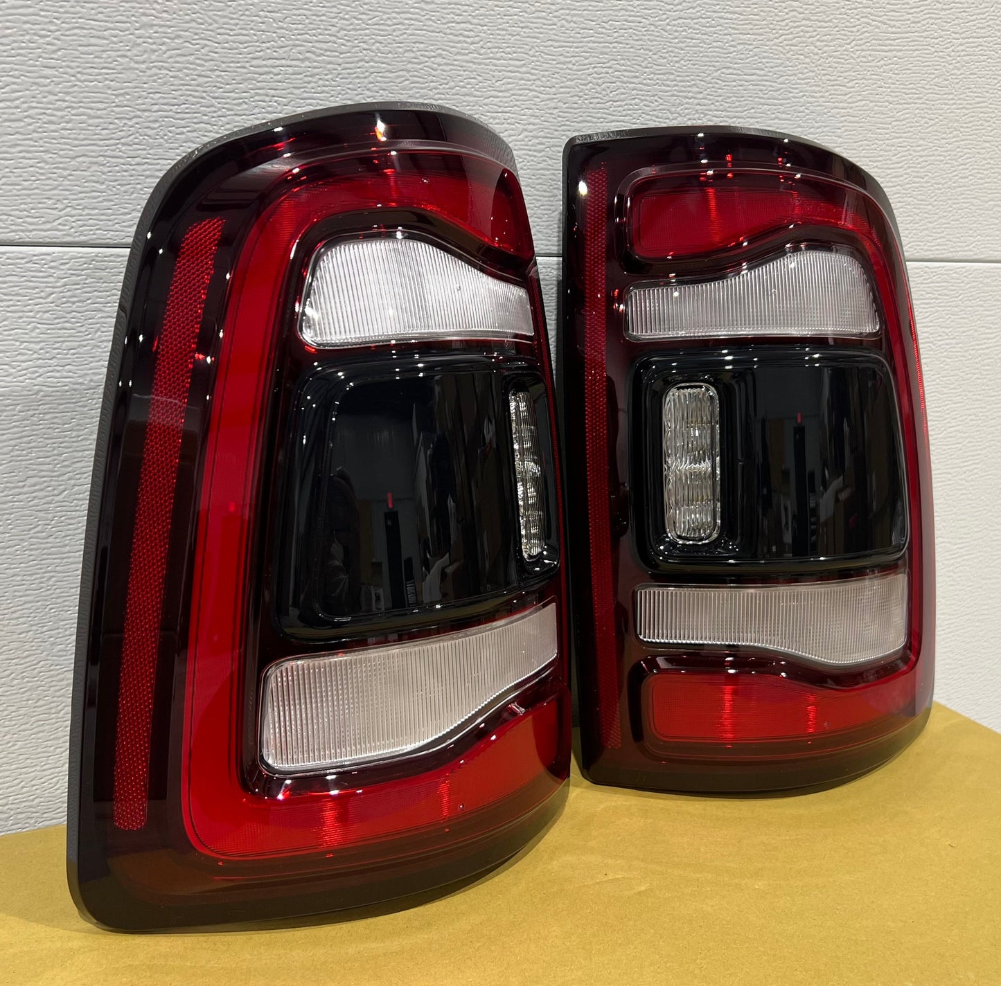 2019-2024 Ram 2500/3500 LED Tail Lights (Black/Red)