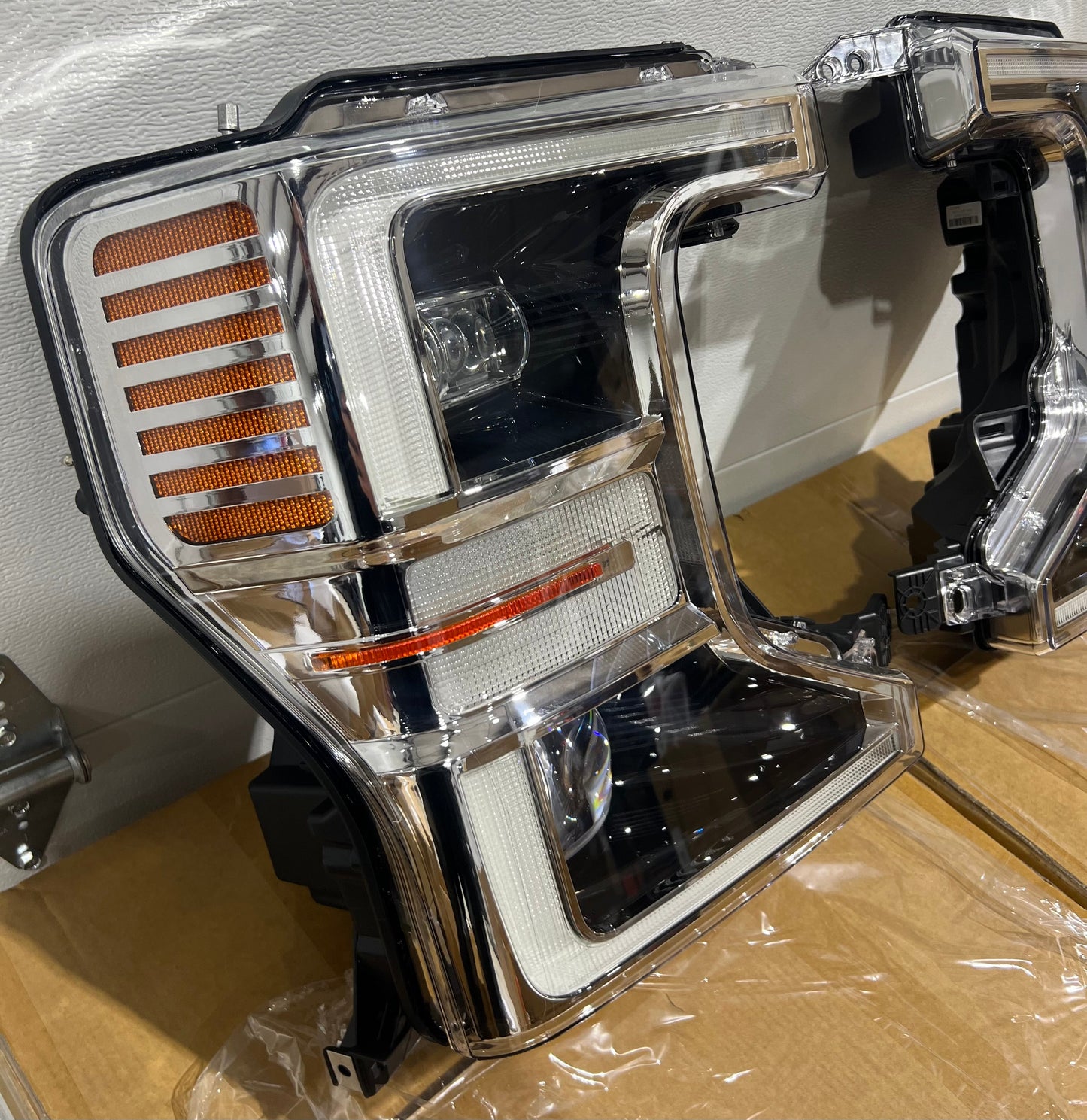 2020-2022 Ford Super Duty F250/F350/F450 LED HeadLights (Chrome/Black)