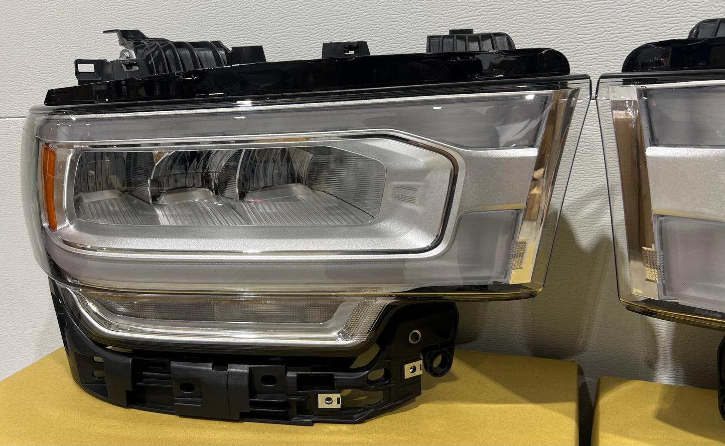 2019-2024 Ram 2500/3500 LED Reflector HeadLights (Chrome)