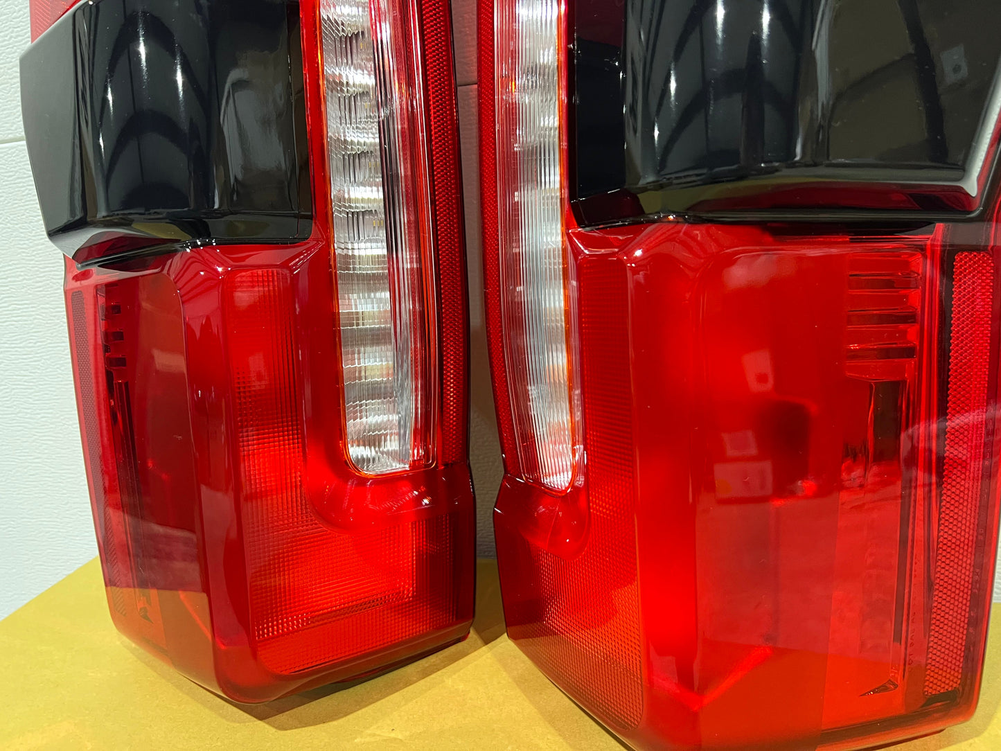 2023-2026 Ford Super Duty F250/F350/F450 Incandescent with BLIS Tail Lights