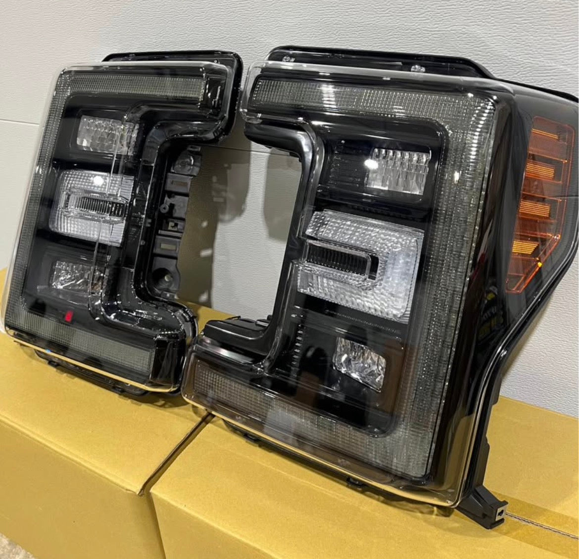 2017-2019 Ford F250/F350/F450 Super Duty Black OEM LED Style Headlights