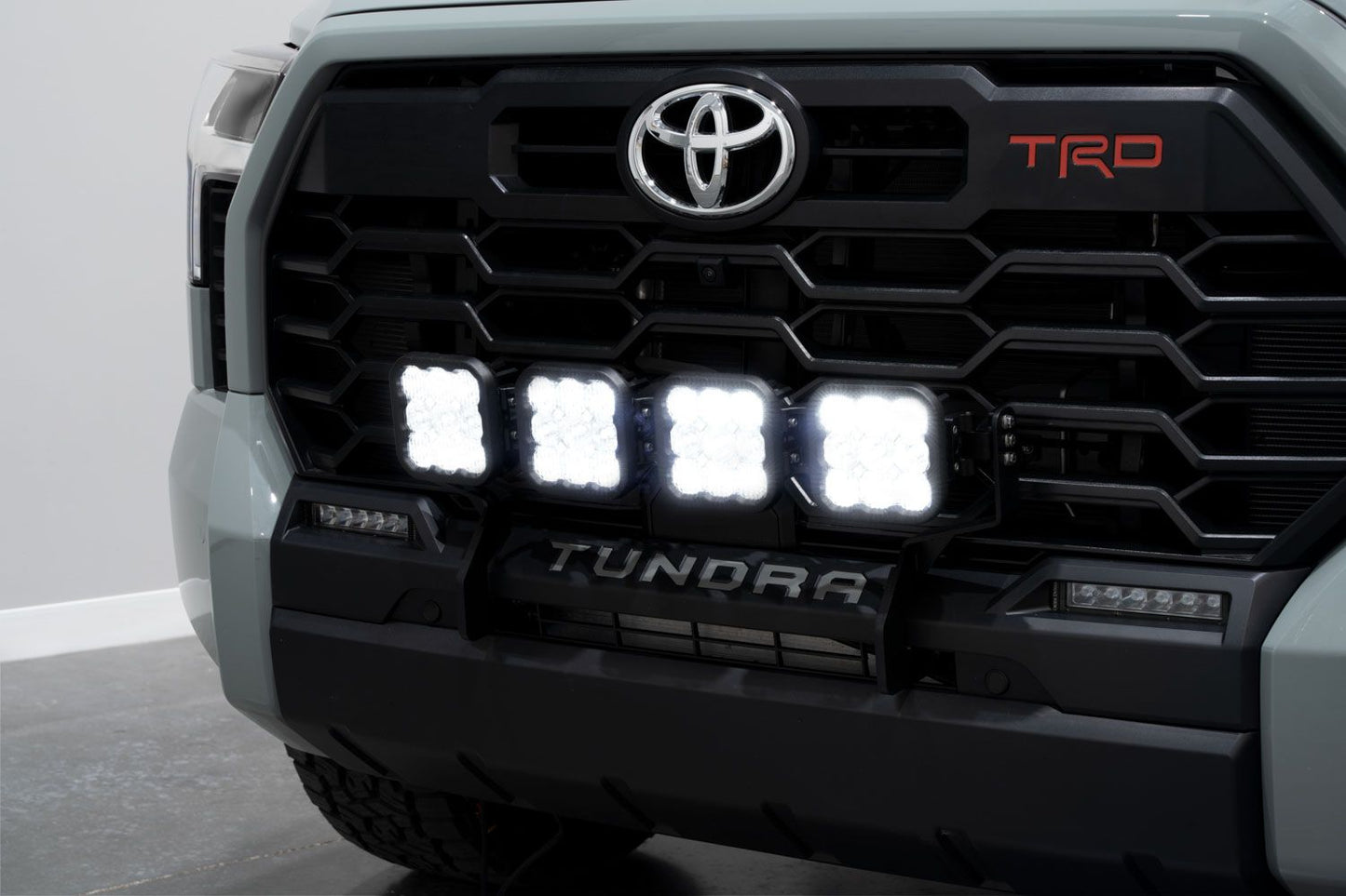 Diode Dynamics SS5 Grille CrossLink Light Bar Kit for 2022-2023 Toyota Tundra