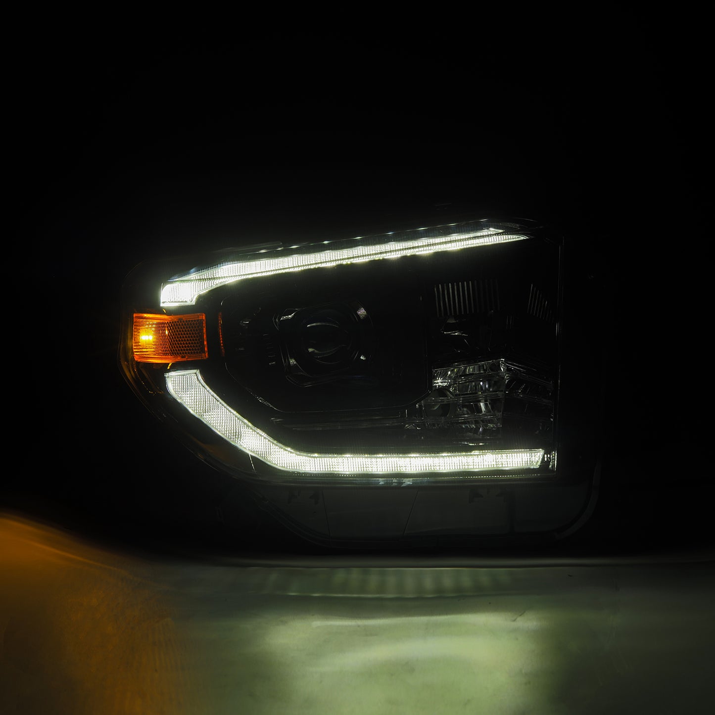 2014-2021 Toyota Tundra G2 Pro Series Halogen Projector Headlights