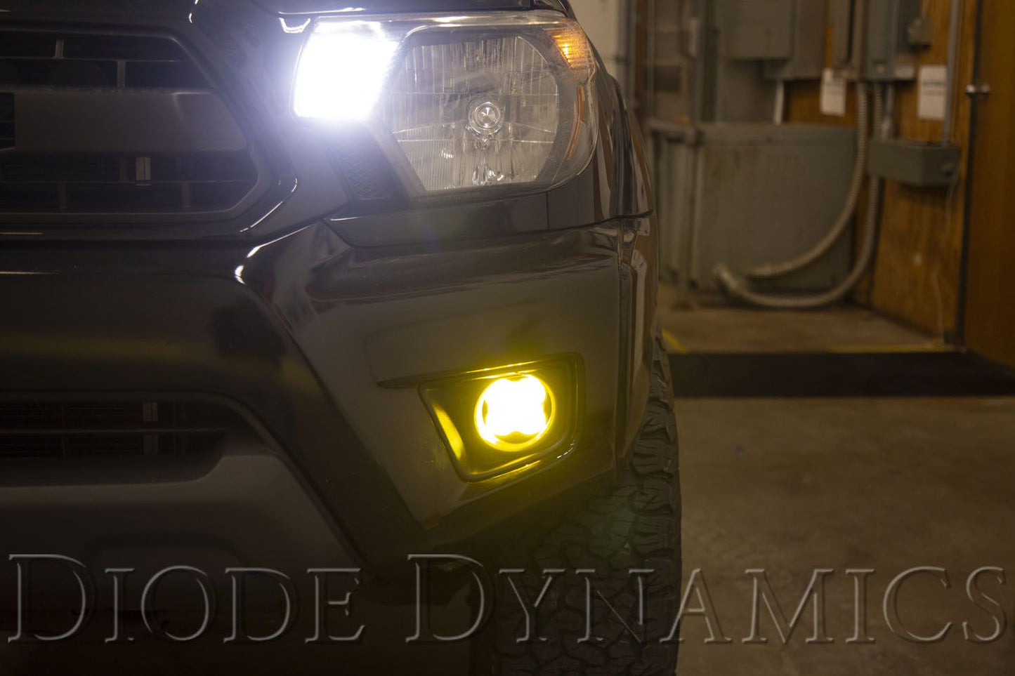 Diode Dynamics SS3 LED Fog Light Kit: Toyota Oval (2010-2023 4runner, 2012-2023 Tacoma, 2014-2021 Tundra, RAV4)