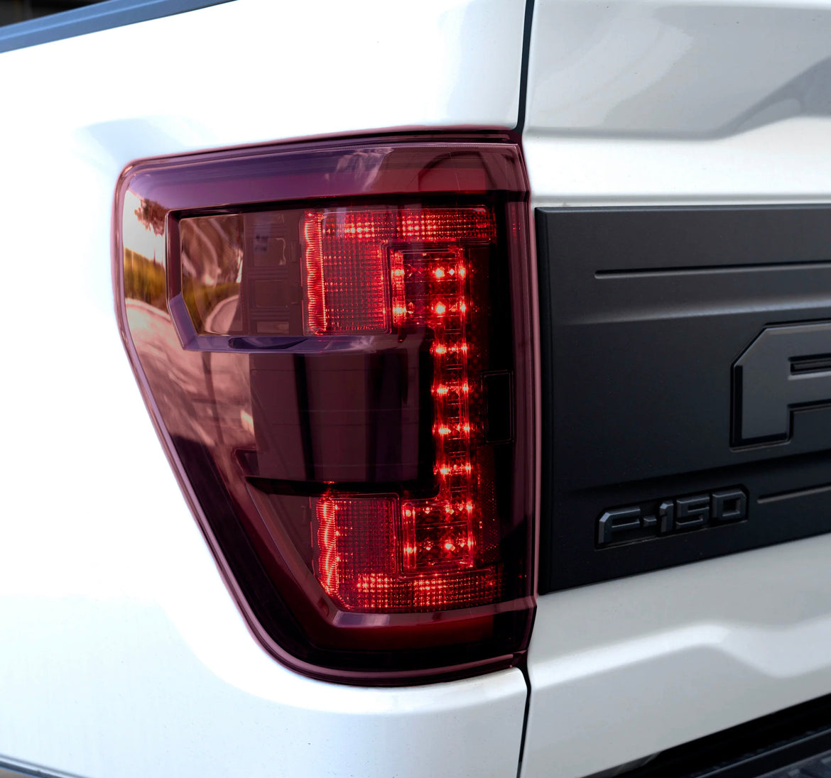 Ford F150/Raptor 2021-2023 OLED TAIL LIGHTS – SQUARE1 OFFROAD